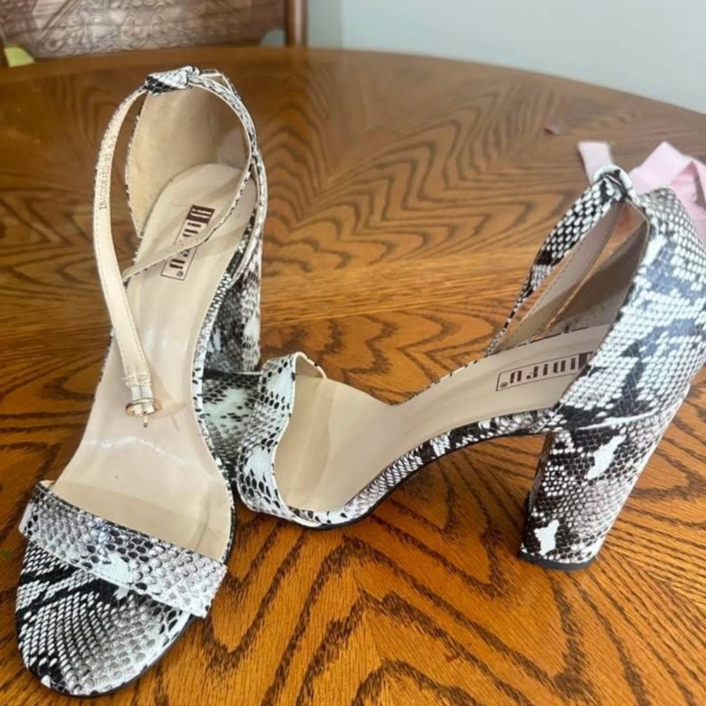 Lulu's Black and White Snakeskin Heels